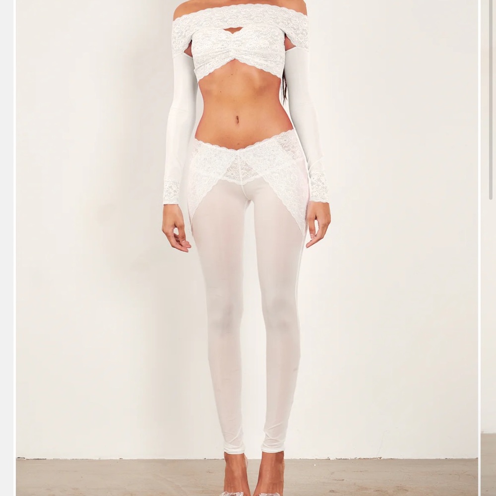 POSTER GIRL set